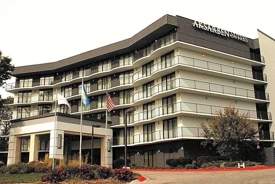 Aksarben Suites – Omaha, NE