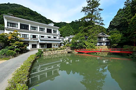 Yumoto Ueyama