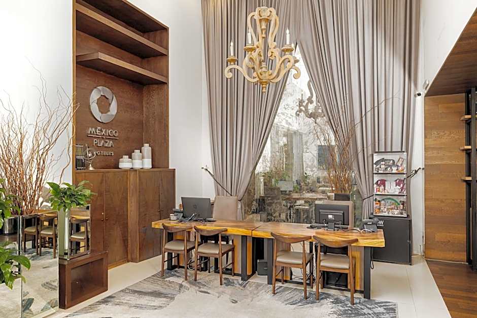 Hotel Suites México Plaza León Campestre