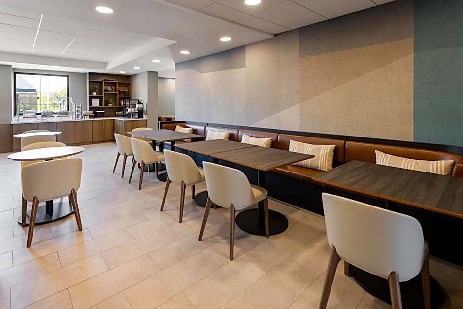 Holiday Inn & Suites Columbia Northeast By IHG