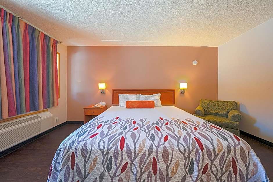 Budget Inn Gladstone By OYO - Portland Clackamas