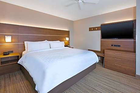 King Suite with Valley View