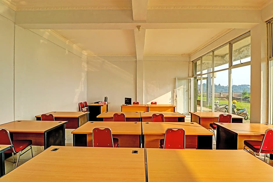 Capital O 91466 Hotel Neu Backpacker Tf Syariah