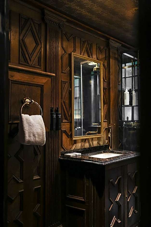 Crazy Bear Beaconsfield