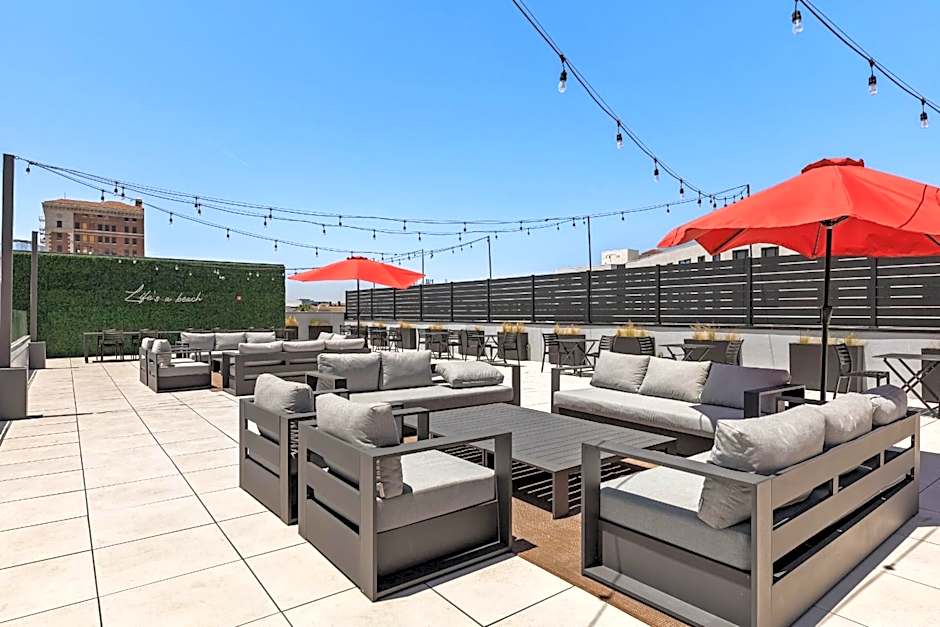 Hotel Mai Downtown Long Beach