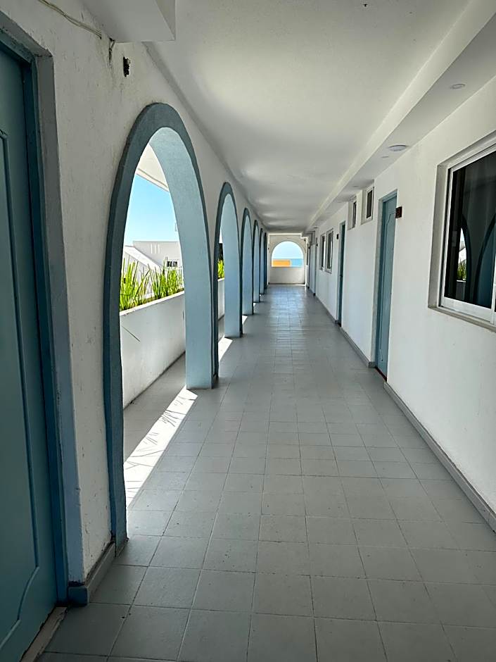 Creta Hotel & Suites