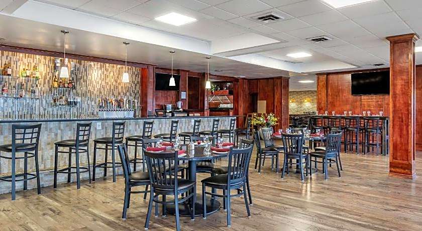 Best Western Plus Lake Front Hotel