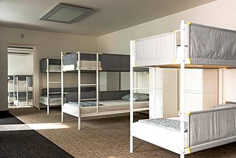 Bed in 14-Bed Mixed Dormitory Room