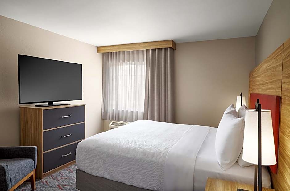 Candlewood Suites Milwaukee Airport - Oak Creek By IHG