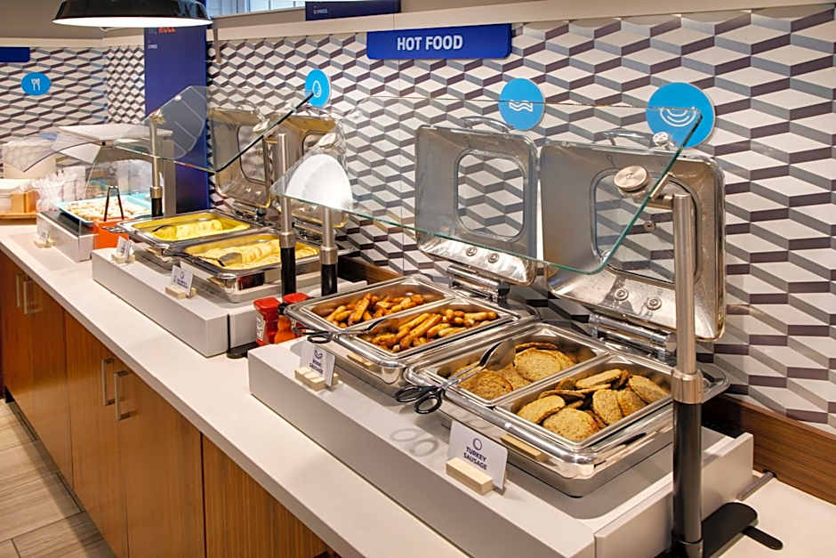 Holiday Inn Express & Suites S Lake Buena Vista By IHG