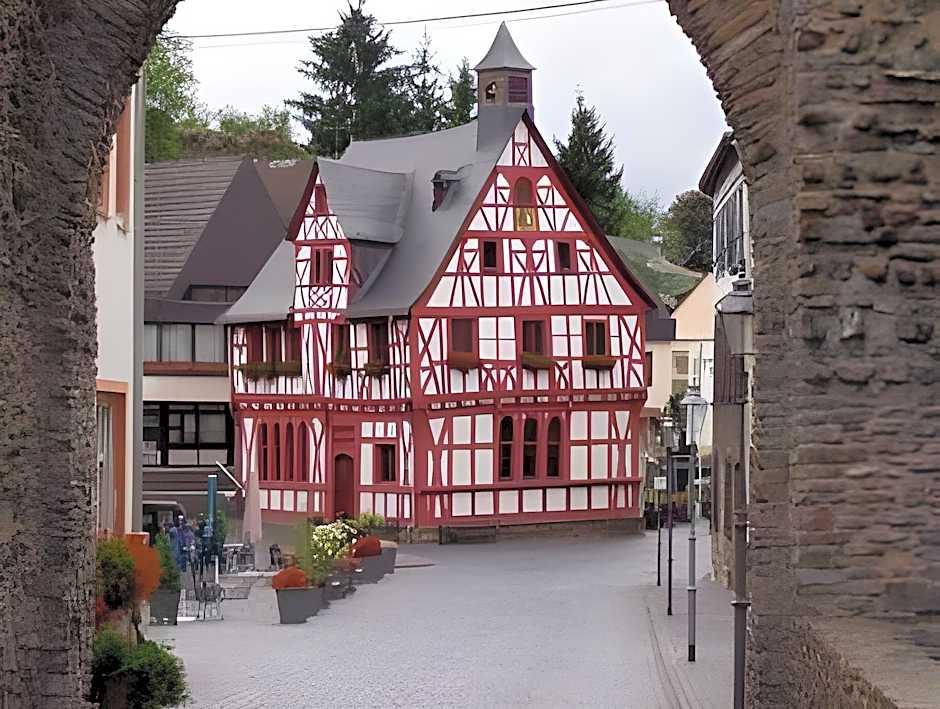 AKZENT Hotel Restaurant Roter Ochse Rhens bei Koblenz