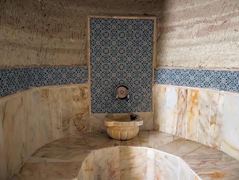Seven Rock Cave Hotel
