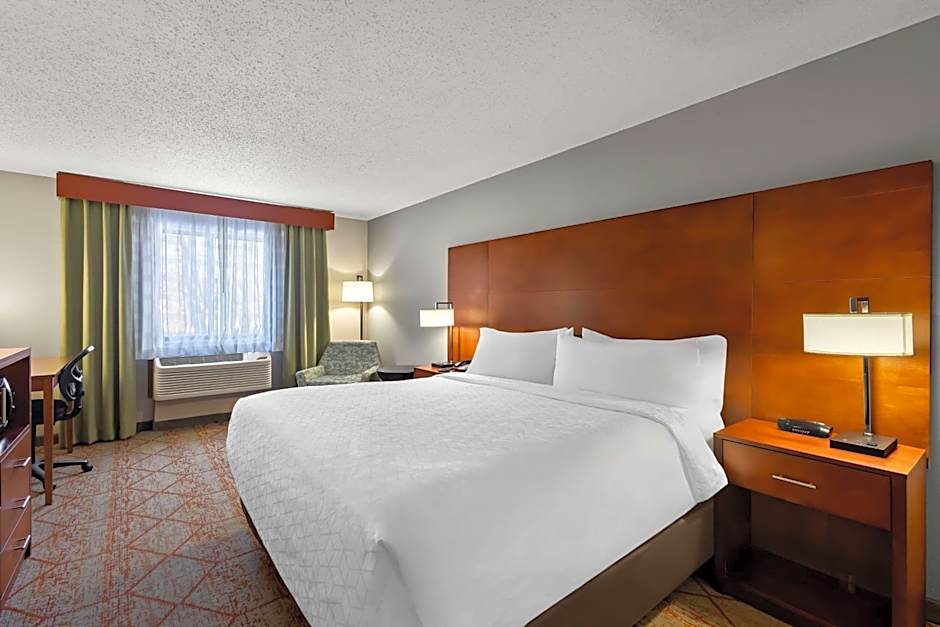 Best Western Fremont/Angola I-80/90 Toll Road