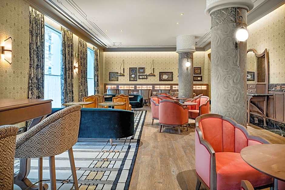 Palacio Santa Clara, Autograph Collection