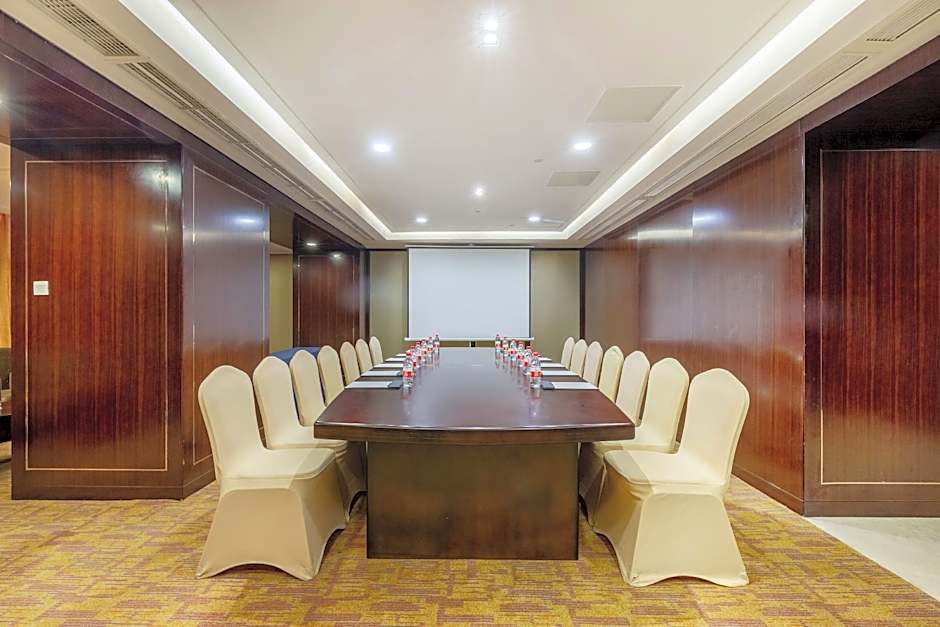 Cenbest Jinling Grand Hotel