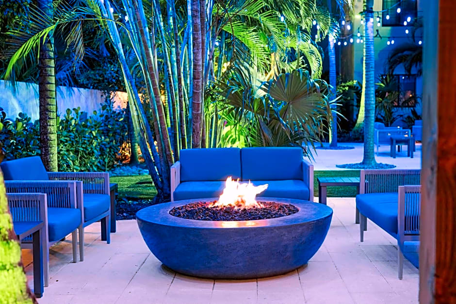 Compass Hotel Naples