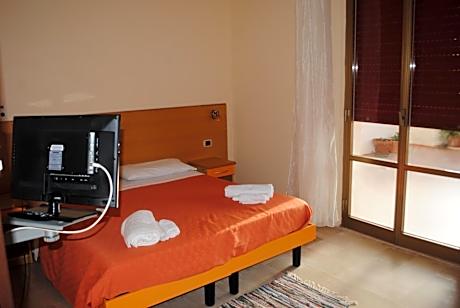 Double or Twin Room with Sea View