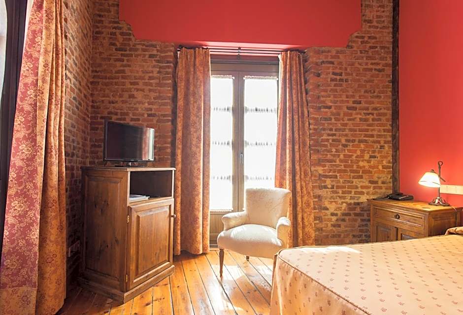 Hotel La Posada Regia