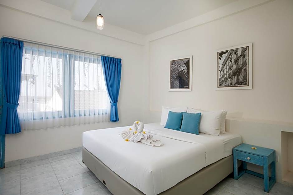 Paras Paros Marina Lodge