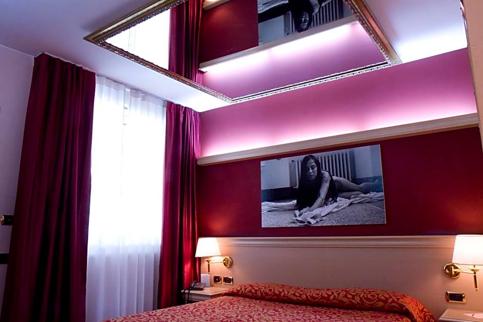 HM MotelHotel