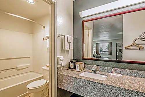 Hill Country Inn & Suites - New Braunfels, Gruene
