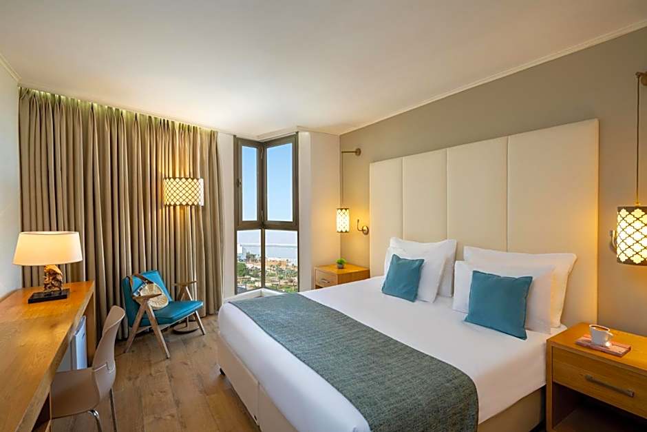 Photo 1 of 10 of Classic 1 Double Bed or 2 Beds, Sea View