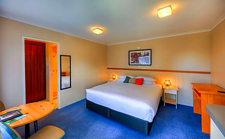 1 Queen 2 Single Beds, Non-Smoking, Fourth Bed Is A Single Bed, Economy, 2 Connecting Rooms, Wi-Fi