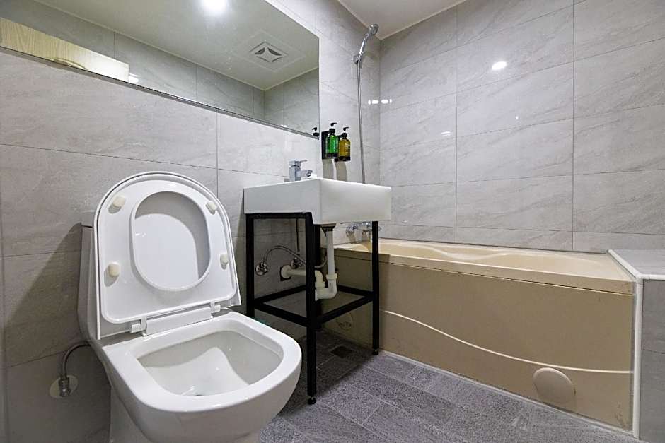 King Hot Spring Hotel