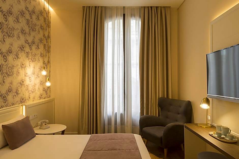 ICON BCN by Petit Palace