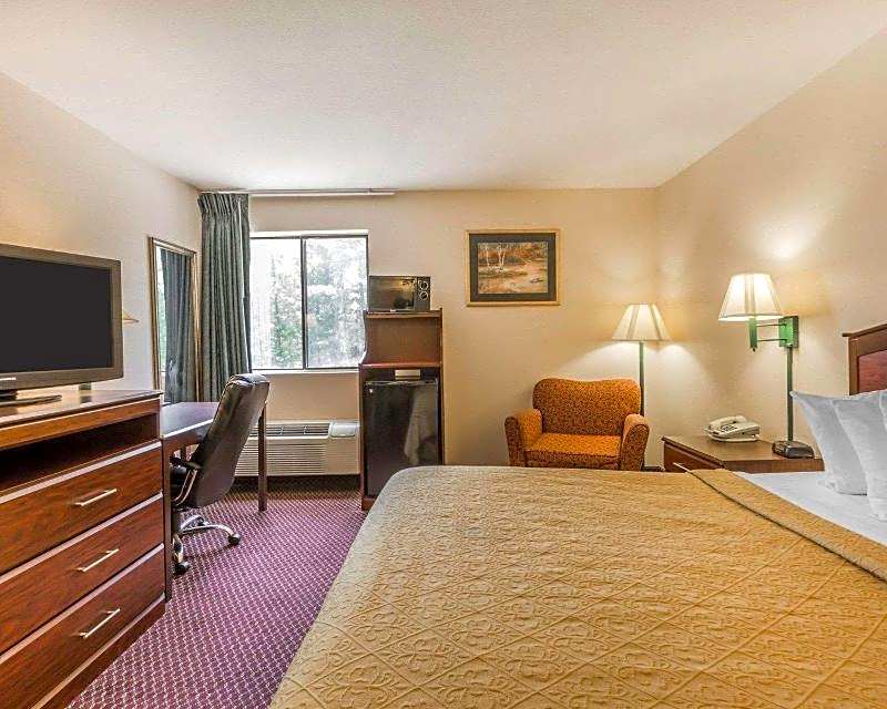 Quality Inn Pell City I-20 exit 158