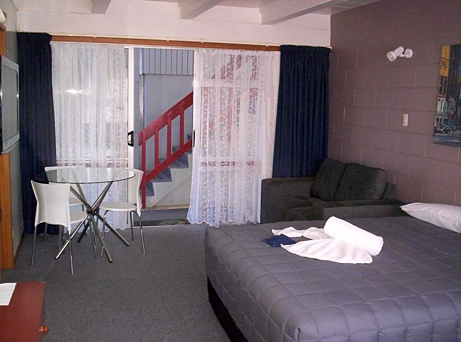 Broadway Motor Inn