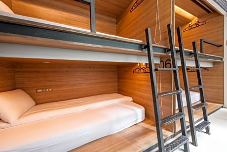 1 Person in 4-Bed Dormitory - Female Only