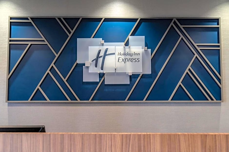 Holiday Inn Express And Suites Ensenada Centro By IHG