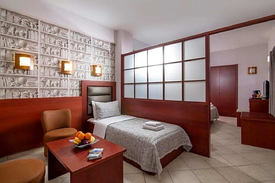 City Life Port Hotel