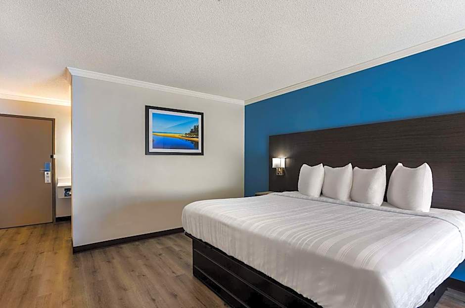 Quality Inn South Bend near Notre Dame