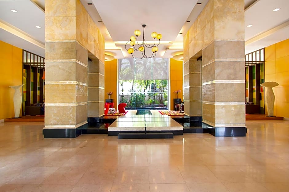 Urbana Langsuan Bangkok