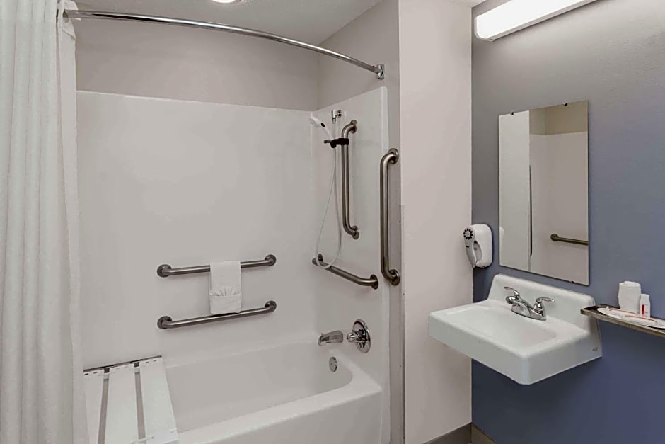 Microtel Inn and Suites Elkhart