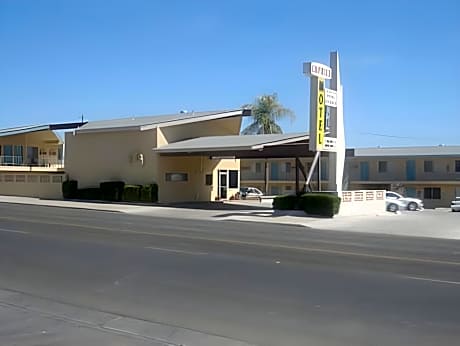 Western Inn & Suites