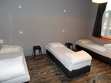 Triple Room with Bathroom