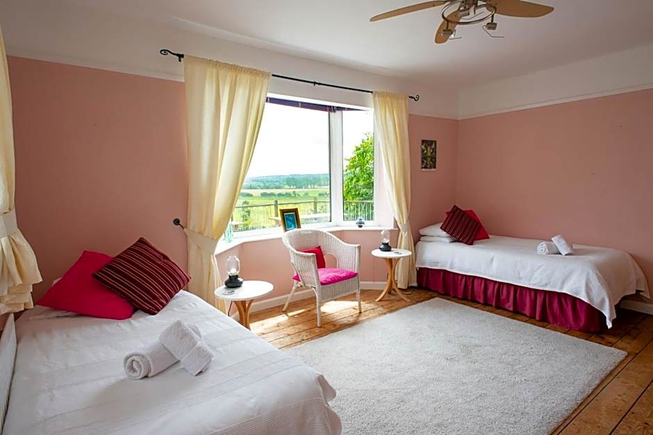 Healing Waters Sanctuary, Peaceful Retreat House, Glastonbury