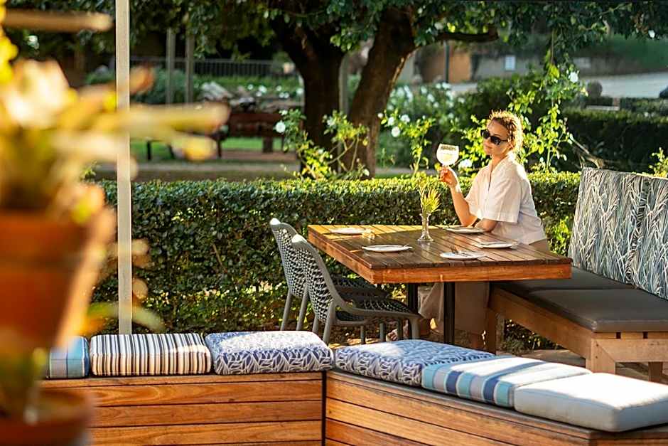 Casterbridge Hollow Boutique Hotel