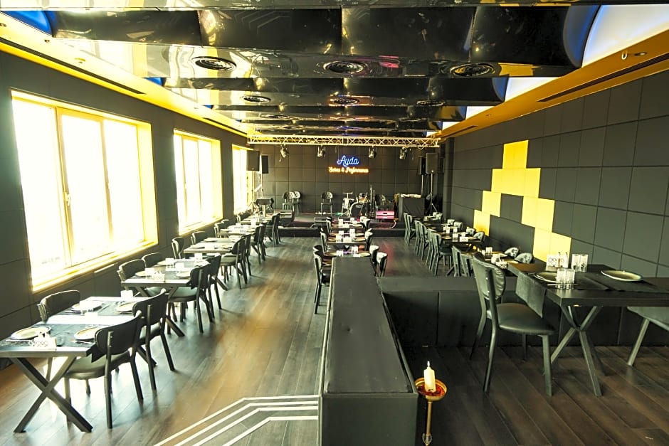 The Green Park Bostanci