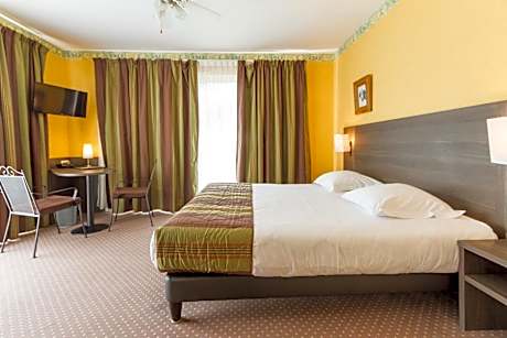 Privilege Double or Twin Room with Air Conditioning