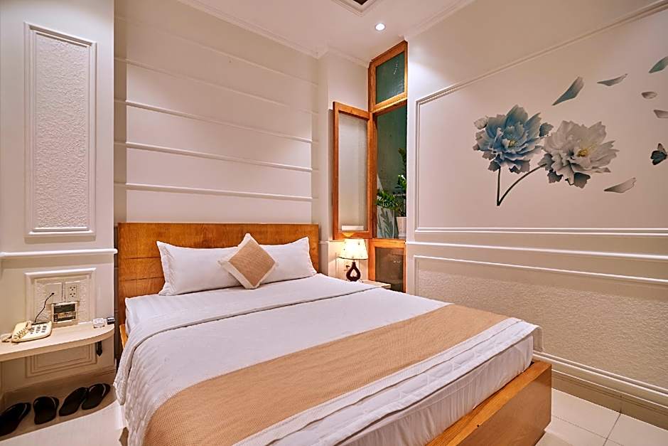 Bin Bin Mimosa Hotel - Near Tan Son Nhat Airport 