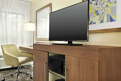 King Room with Sofa Bed and Study - Non-Smoking