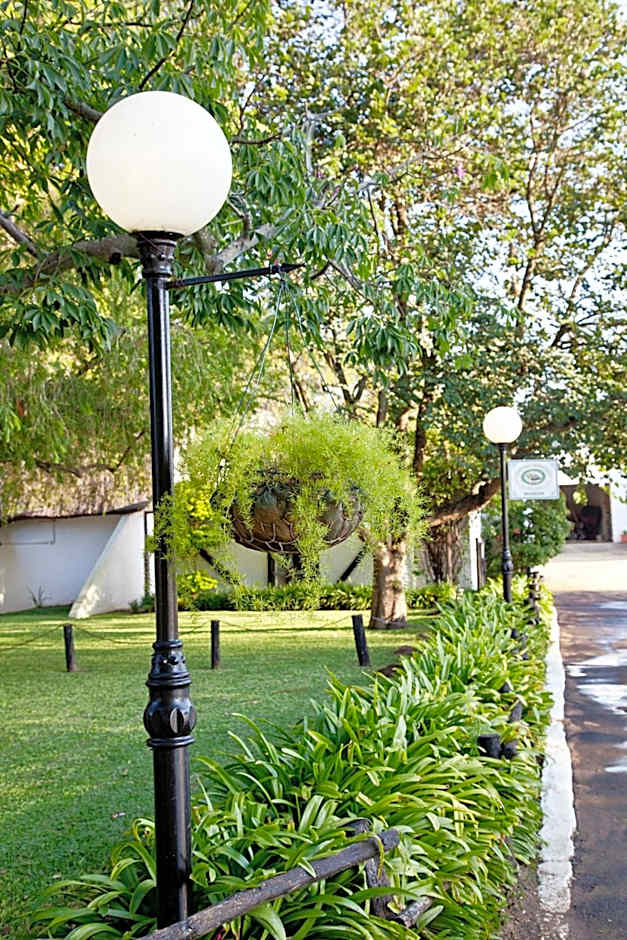 Lalapanzi Hotel & Conference Centre