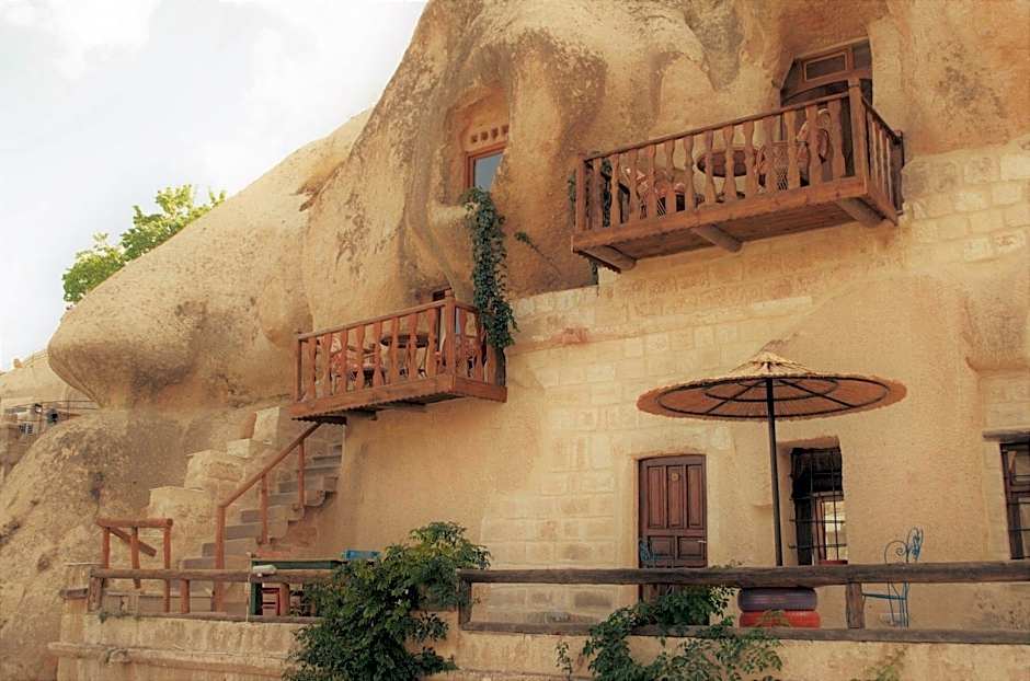 Antique Terrace Suites