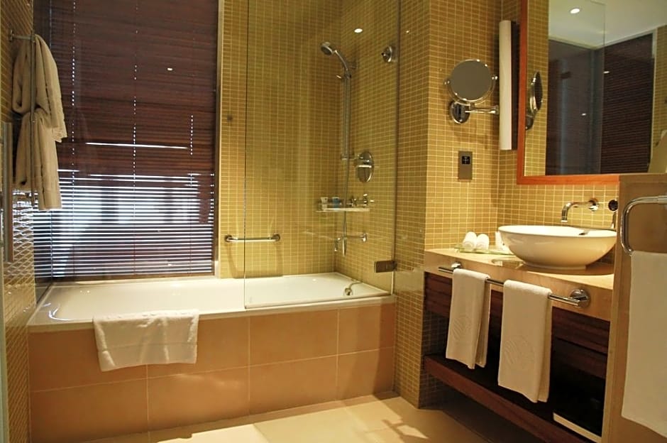 Yas Plaza Marina By Ihg