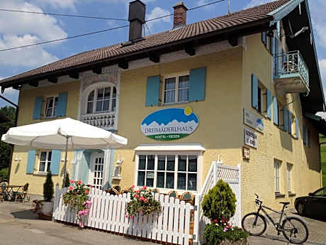 Dreimäderlhaus Rieden