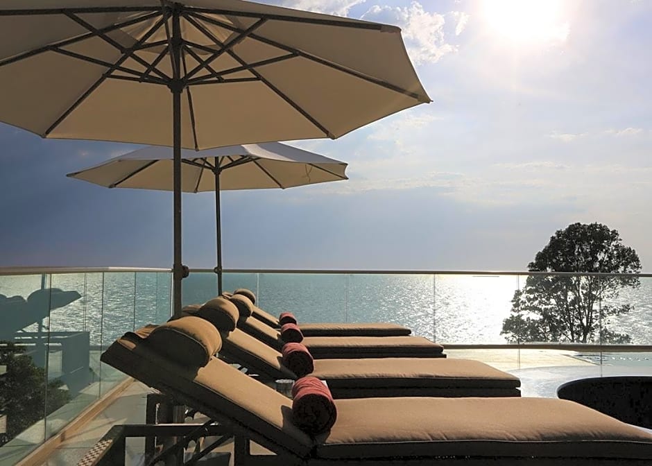 Centara Grand Phratamnak Pattaya